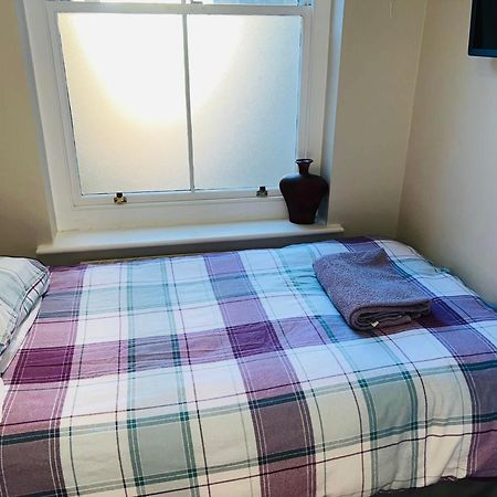 Single Room - Bed For The Night - Close To Beach St Leonards-on-Sea Exterior foto