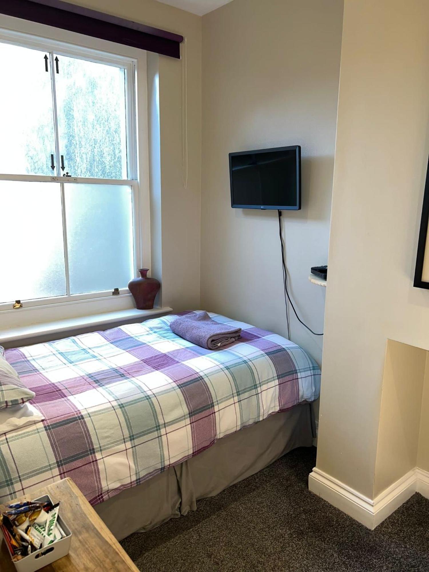 Single Room - Bed For The Night - Close To Beach St Leonards-on-Sea Exterior foto